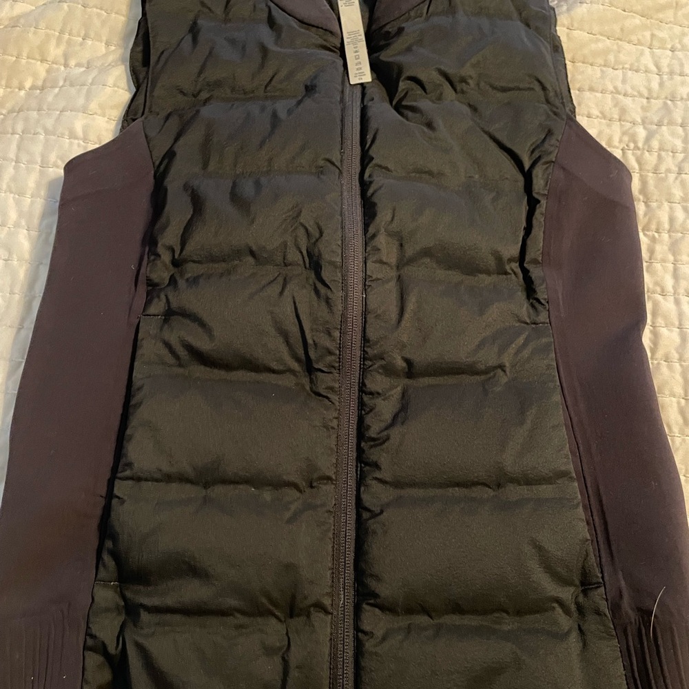 Women's Black Puffer Vest